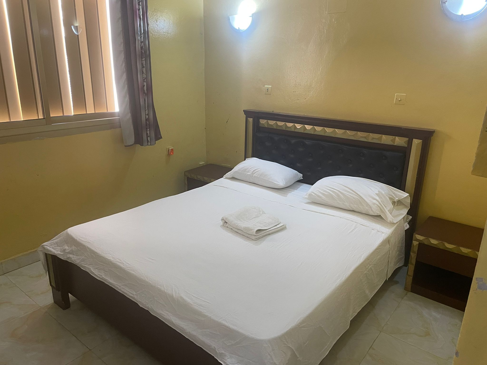 Chambre tarif 1 personne — lit simple, WiFi gratuit — Hôtel Ali Sabieh, Djibouti