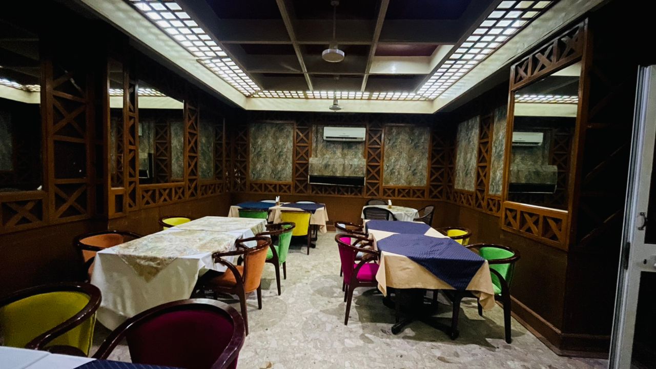 Terrasse extérieure du restaurant — Hôtel Ali Sabieh, Djibouti